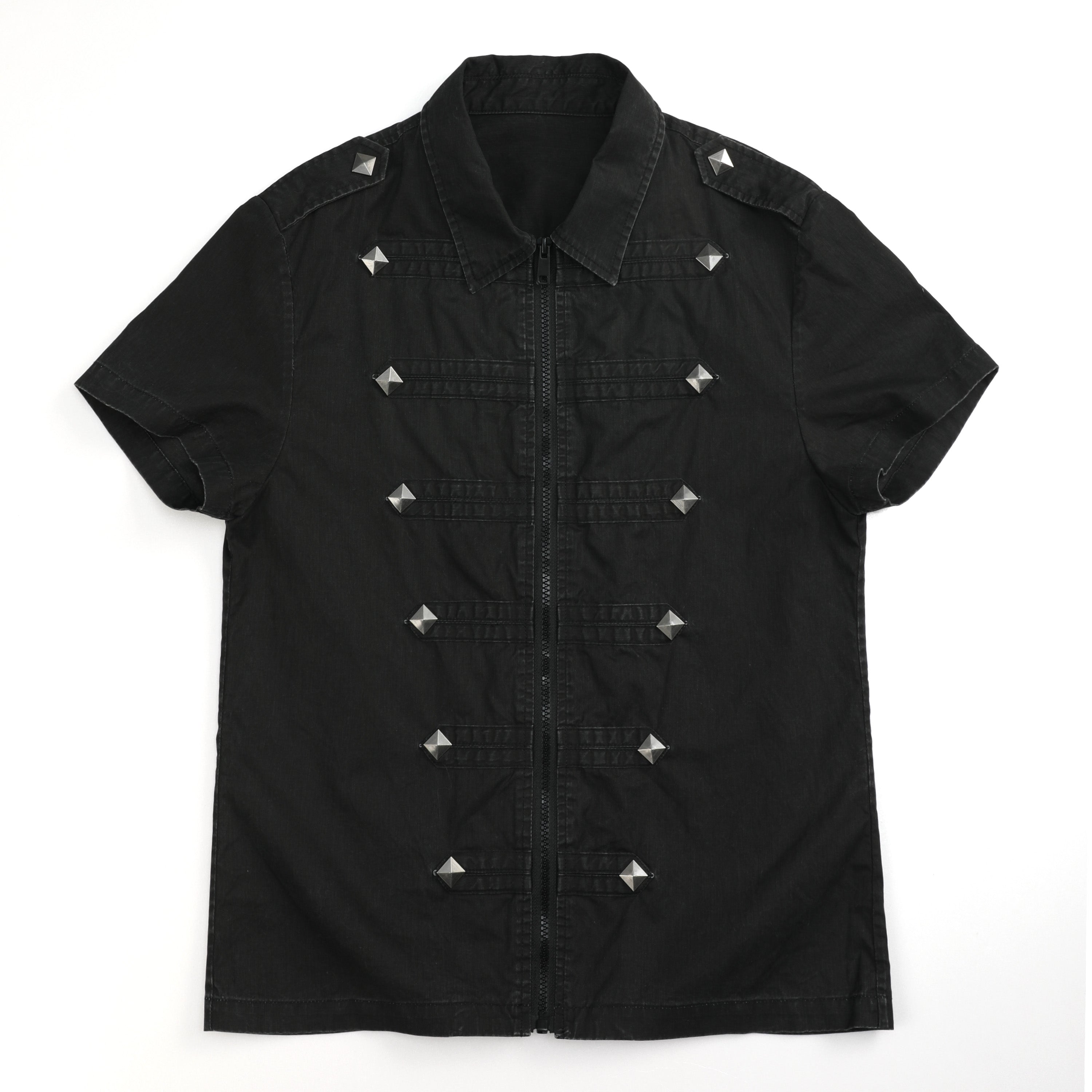 NUMBASIA Studded Epaulette Zip-Front Short Sleeve Shirt — NA6018A front