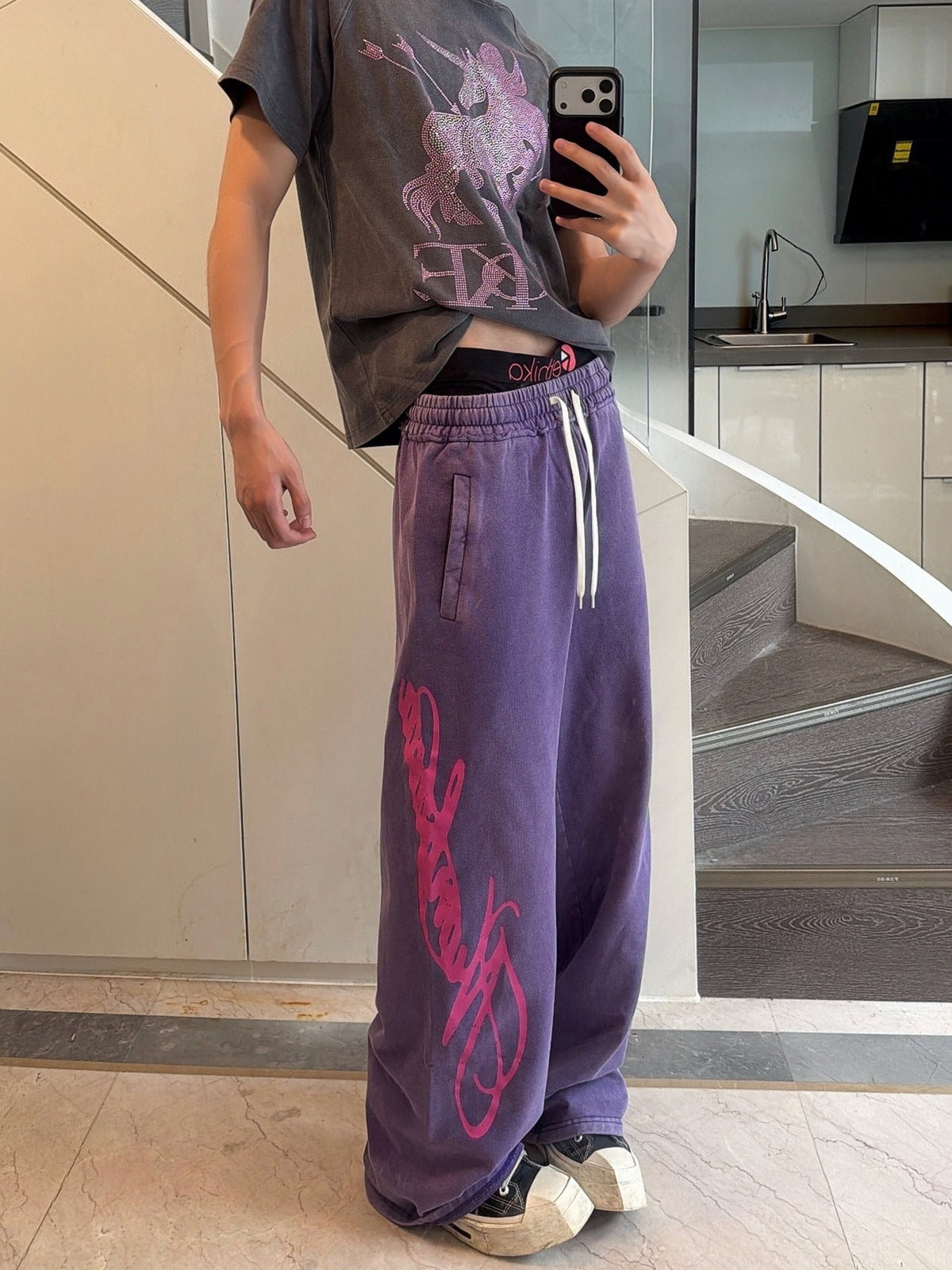 NUMBASIA Neon Script Washed Baggy Sweatpants — NA6228